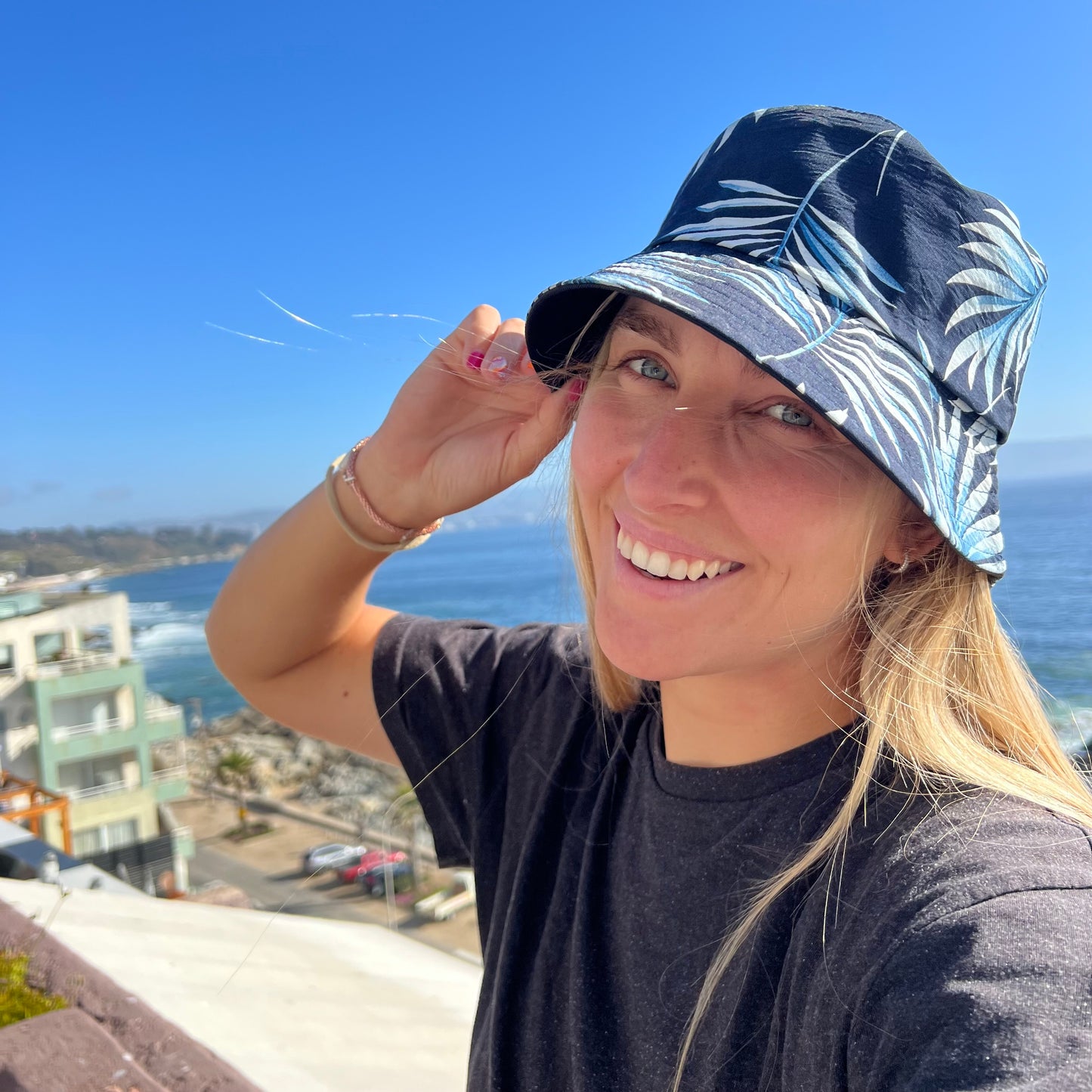 BUCKET HAT PALMERA AZUL