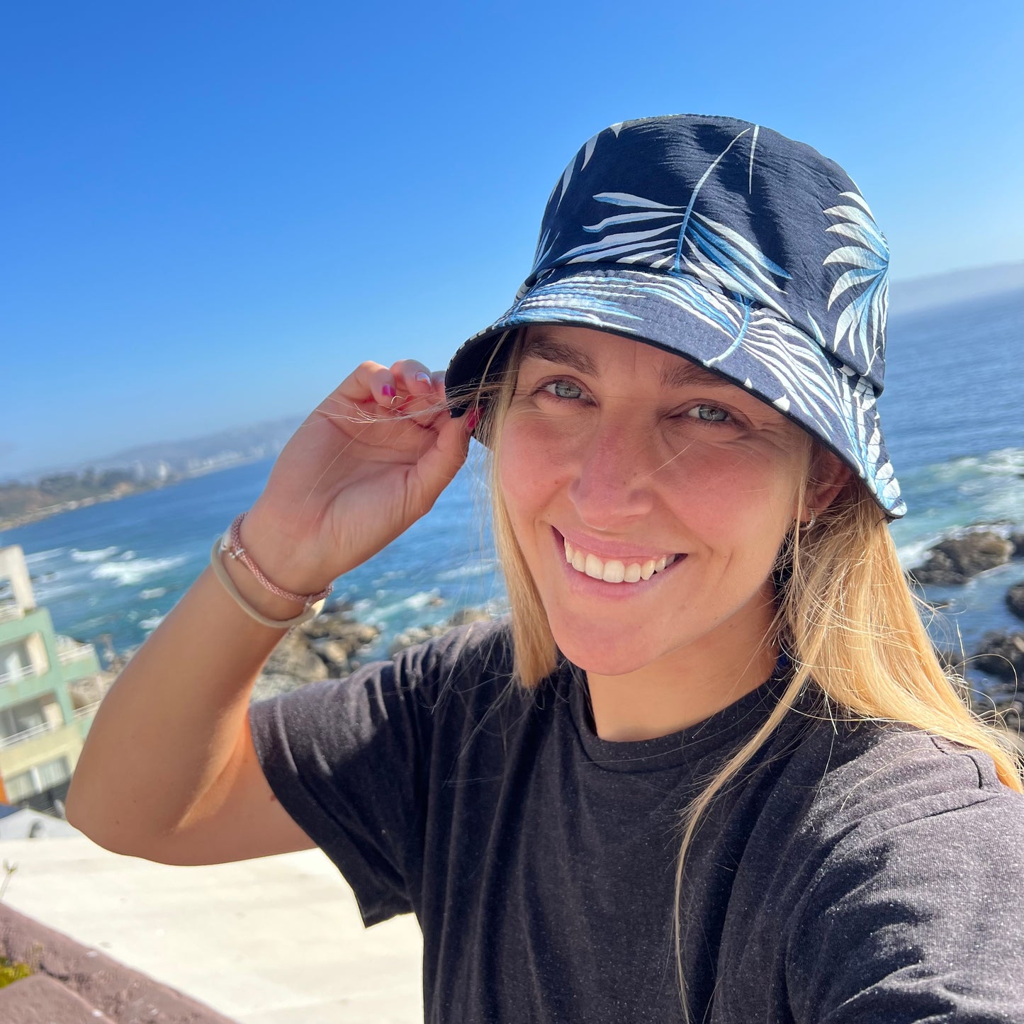 BUCKET HAT PALMERA AZUL