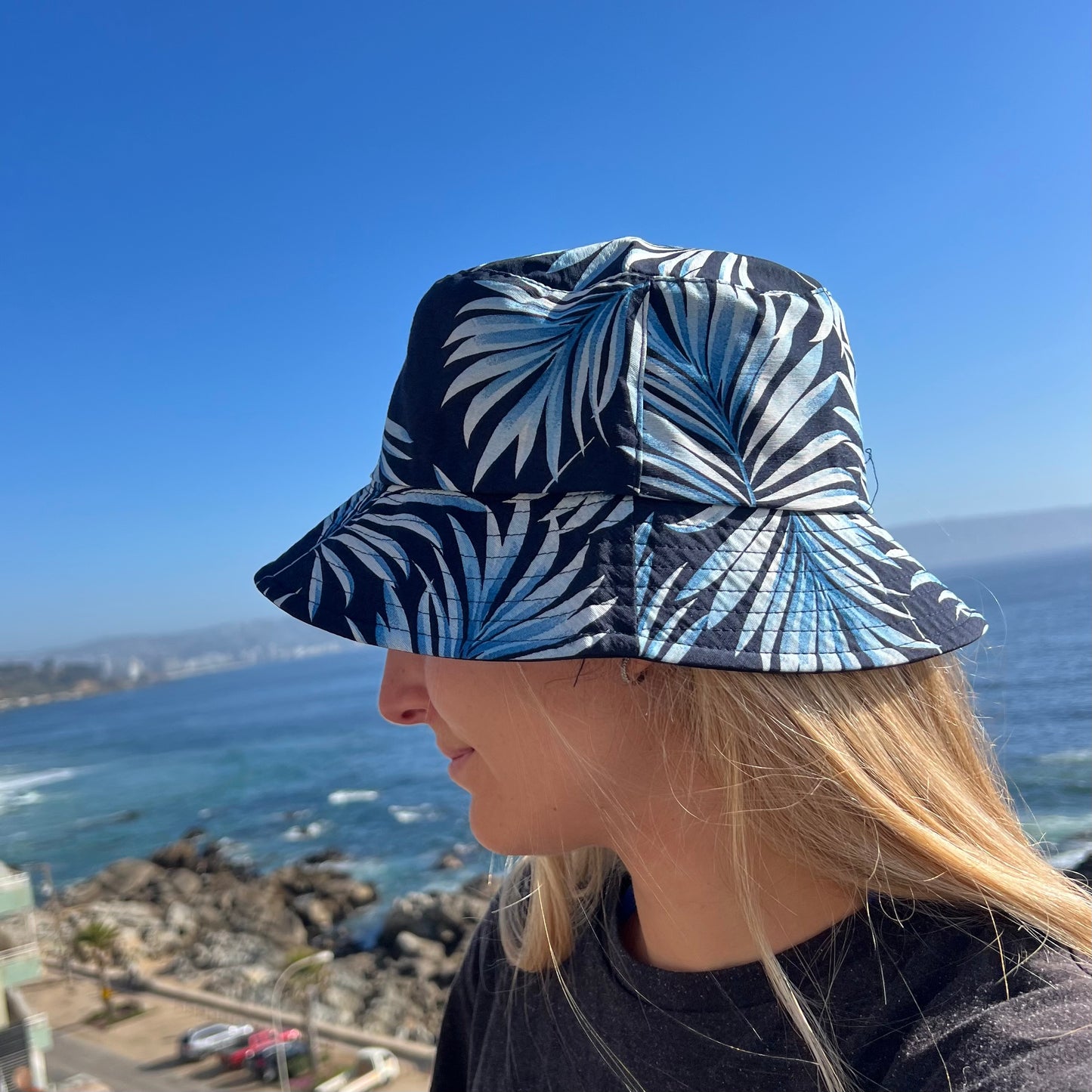 BUCKET HAT PALMERA AZUL